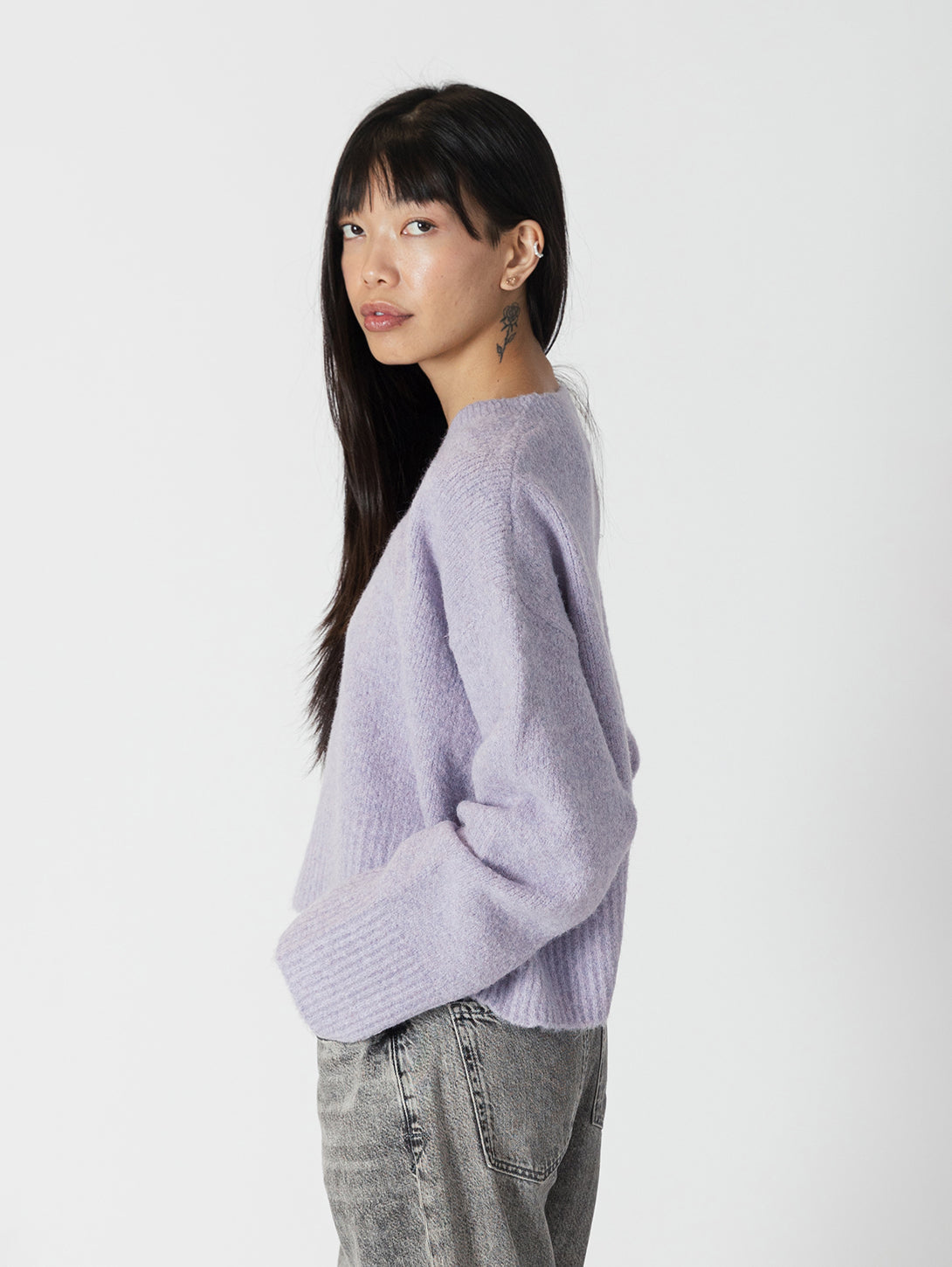 Etta Luxe V-Neck - Lilac