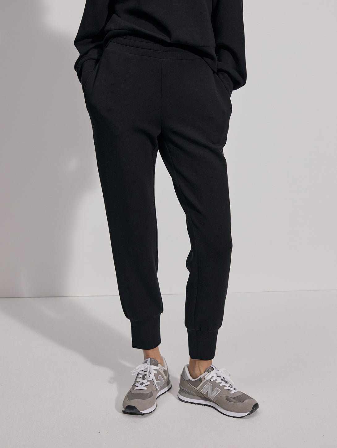 The Slim Cuff Pant 25" - Black