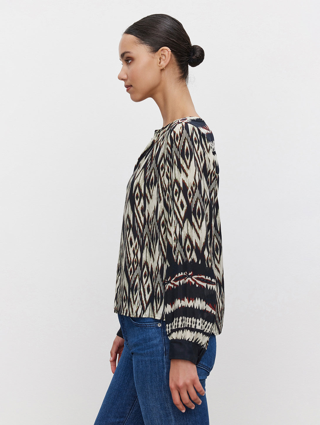 Abrielle Ikat Long Sleeve Top - Black Ecru