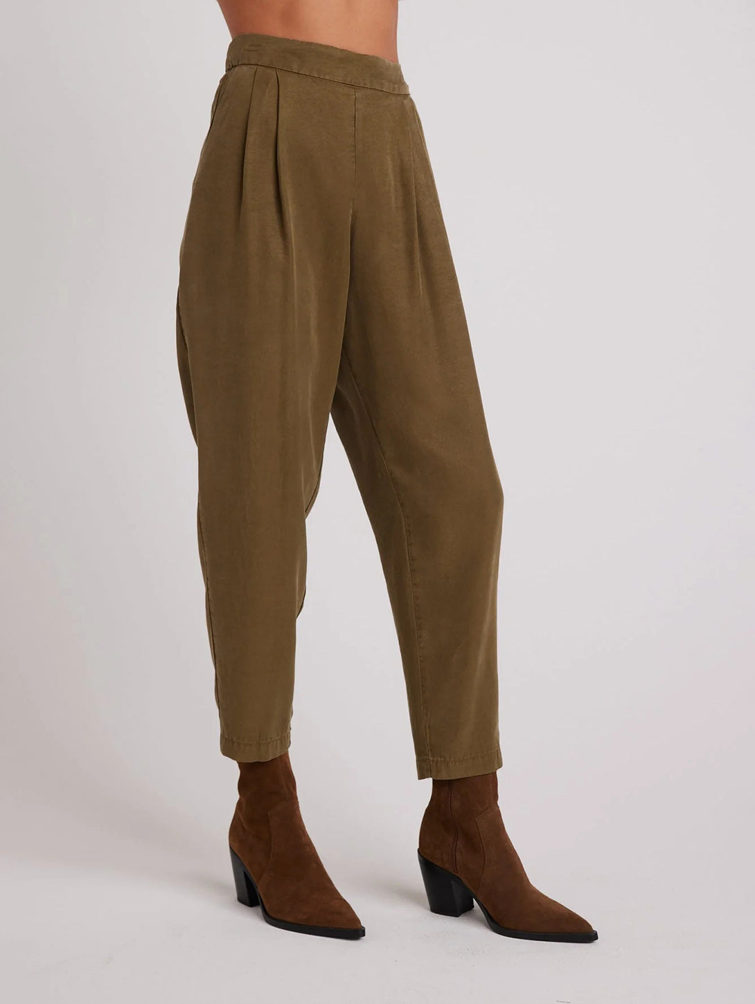 Nico Clean Waist Slouchy Trouser - Basil Green